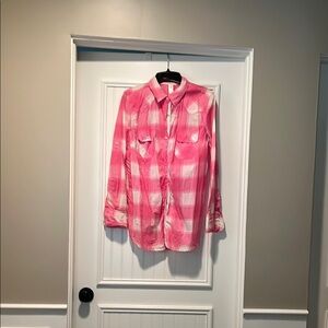 Pink Plaid Button-Up Shirt.  Size Large